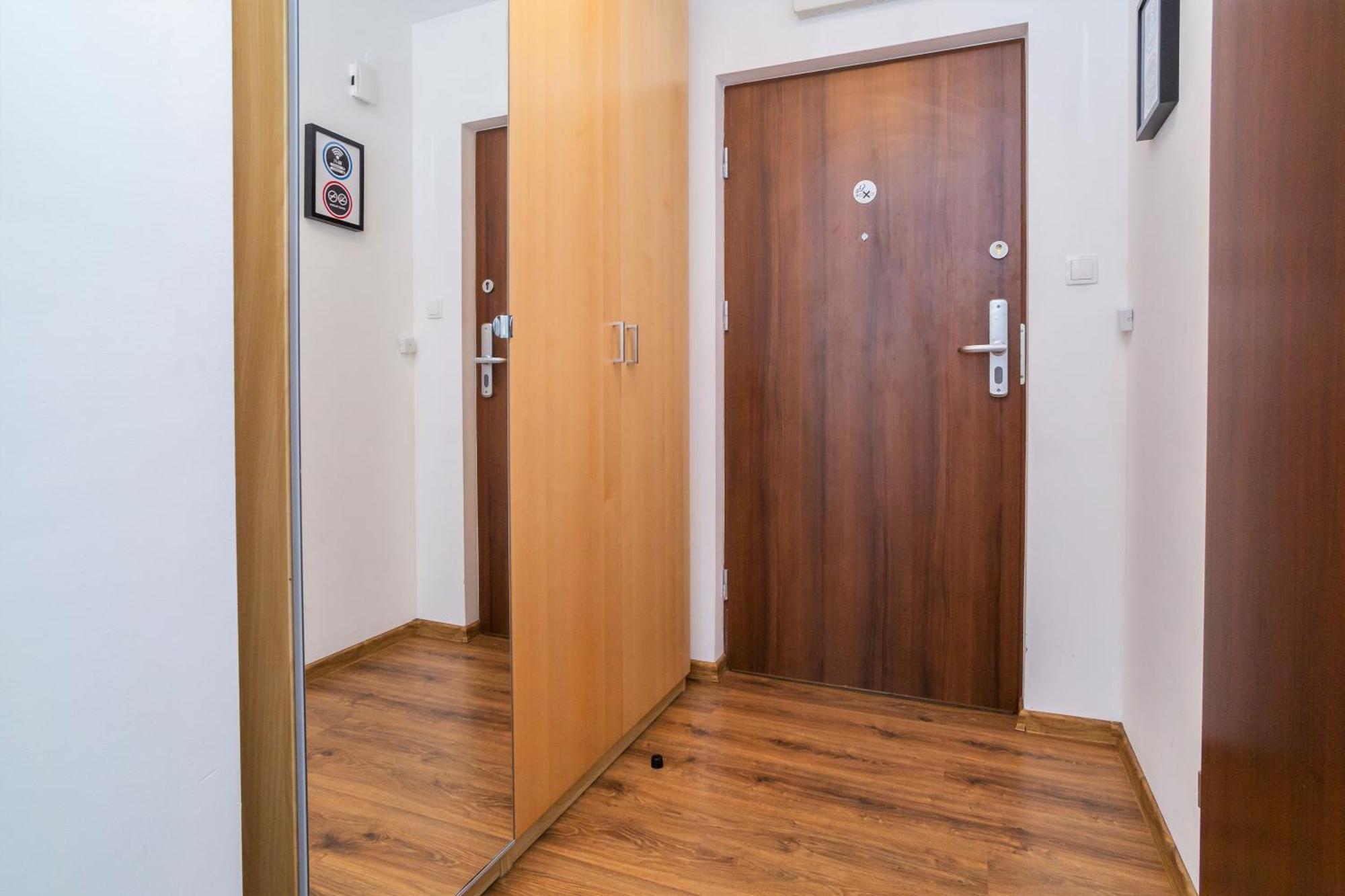 - Wilanów 3* Warszawa